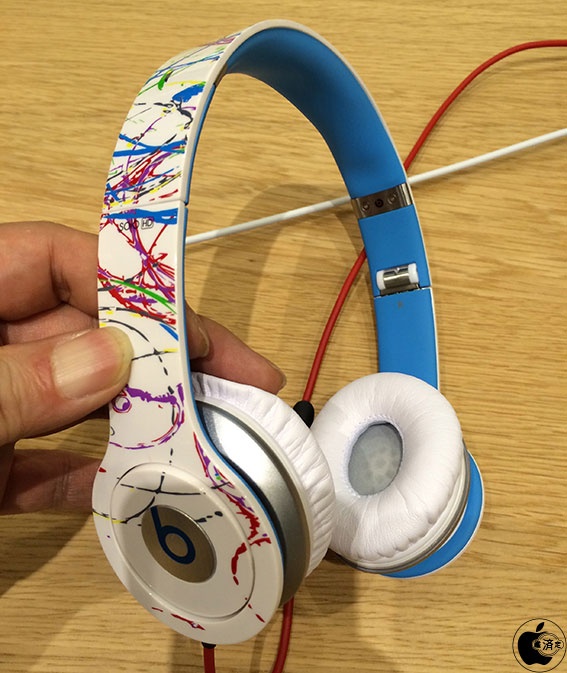 Apple Store限定、FuturaデザインによるBeats Electronicsのヘッドフォン「Beats by Dr. Dre Solo HD Artist Futura」を販売開始
