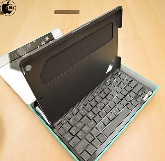 Apple Store、ロジクールのiPad Air 2用耐衝撃カバー＆スタンド付キーボード「Logicool Canvas Keyboard
