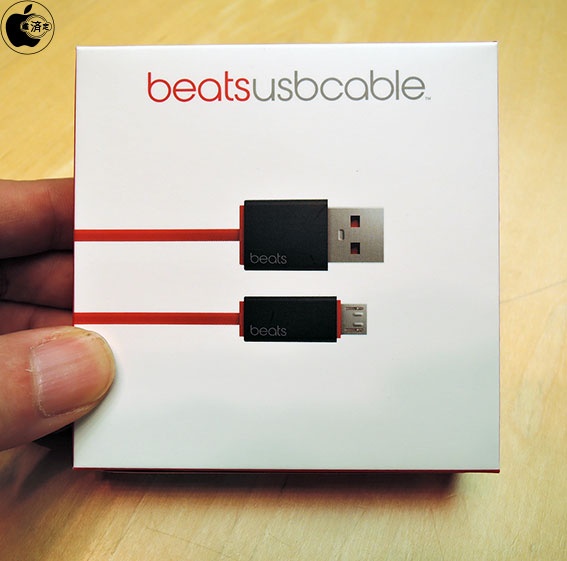 Apple Store、Beatsヘッドフォン用Micro USBケー 