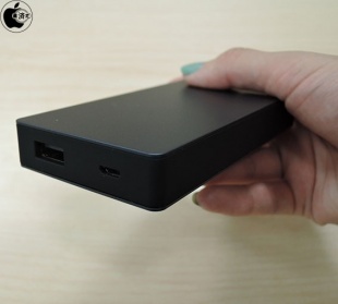 mophie spacestation External Battery and Storage（32GB）