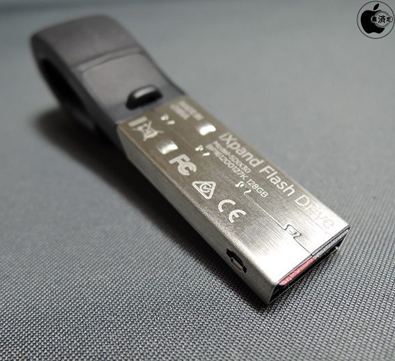 サンディスクのiPhone/iPad対応USB3.0接続USBストレージ「iXpand Slim 
