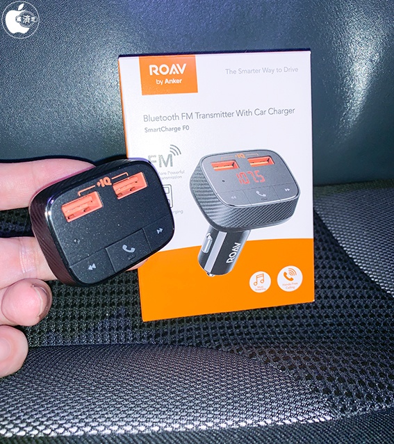 アンカー・ジャパン、FMトランスミッター搭載2ポートカーチャージャー「Anker Roav FM Transmitter F0」を販売開始