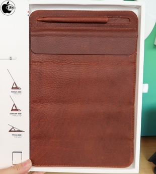 Decoded Leather Foldable Slim Sleeve for 10.5インチiPad Air（第3世代）とiPad Pro
