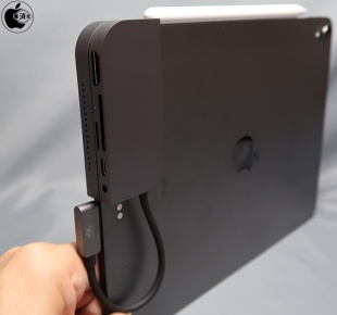 iAdapt 6-in-1 Multiport USB-C Docking Station for iPad Pro 11-in. and 12.9-in. (3rd Gen)をiPad Pro (11-inch)