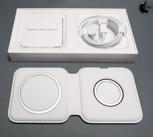AppleのiPhone 12シリーズとApple Watchを充電可能な「MagSafeデュアル充電パッド」を試す | iPhone