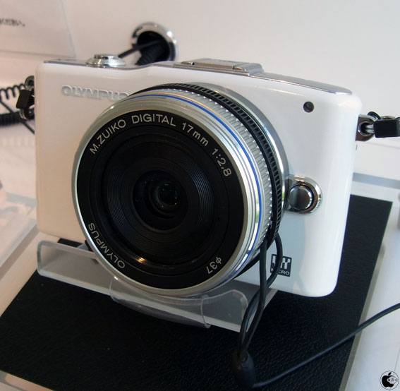 オリンパスの小型ミラーレスカメラ「OLYMPUS PEN mini E-PM1」を 