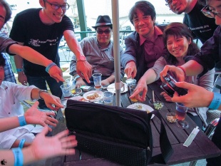 ひらくPCバッグ