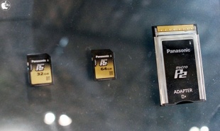 microP2 カードと、microP2 カードを P2 で利用するためのmicroP2 Card Adaptor