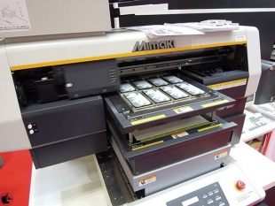 UJF-3042HG