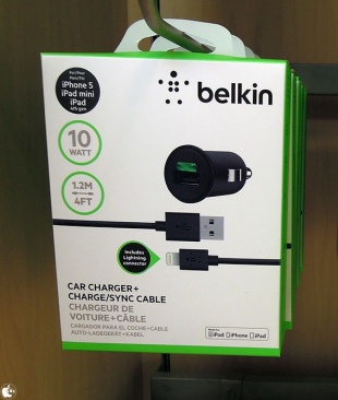 Belkin Lightning-USBケーブル付カーチャージャー (2.1アンペア)