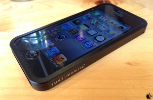 Just Mobile AluFrame for iPhone 5