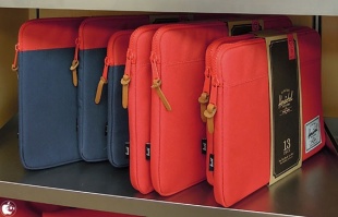 Herschel Supply Anchor Sleeve