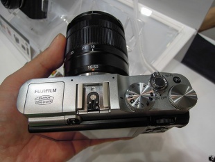 FUJIFILM X-M1