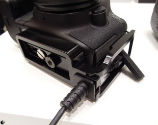 キヤノン カメラ USB プロテクター