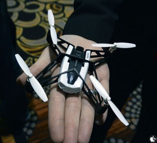 Parrot MiniDrones Rolling Spider