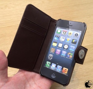 True Religion Zach Wallet Case for iPhone 5/5s