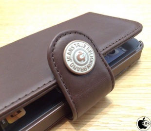 True Religion Zach Wallet Case for iPhone 5/5s