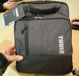 Thule Stravan アタッシュケース for iPad Air