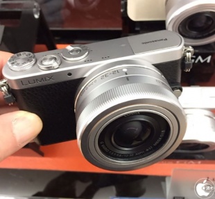LUMIX DMC-GM1K