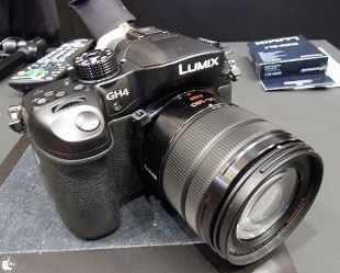LUMIX GH4