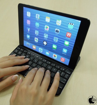 Logicool Ultrathin Magnetic clip-on keyboard cover for iPad mini and iPad mini Retina display