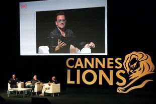 (RED) : A CONVERSATION WITH BONO AND JONATHAN IVE