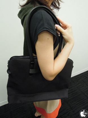 Crumpler 15インチ Bell Action Folio