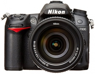 D7000 18-300 VR スーパーズームキット