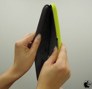 Incase ICON Sleeve with Tensaerlite for MacBook Pro with Retina Display