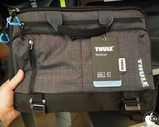 Thule 15インチ Stravan デラックス ラップトップバッグ