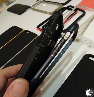 ネオ・ハイブリッド ケース