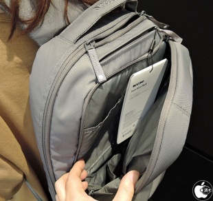 Incase ICON Sleeve with Tensaerlite for MacBook Pro with Retina Display