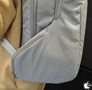 Incase ICON Sleeve with Tensaerlite for MacBook Pro with Retina Display