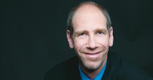 John Solomon氏