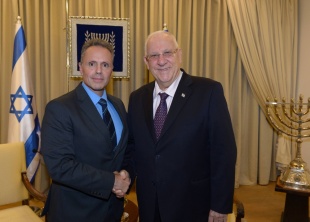 Johnny Srugi氏／ルーベン・リブリン大統領