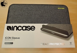 Incase ICON Sleeve with Tensaerlite for MacBook Air