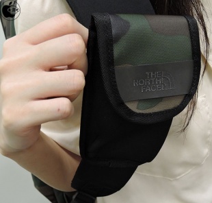 THE NORTH FACE BACKPACK BITE SLIM (ミリタリーグリーンウッドランドプリント) 