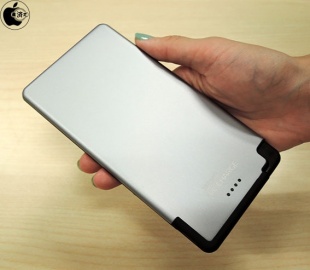 Techlink Recharge 5000 UltraThin+ Power On the Go Battery Pack