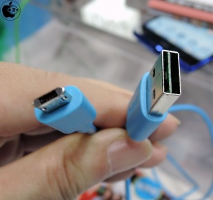 XPAL smartphone/USB 両面コネクター 充電＆同期ケーブル