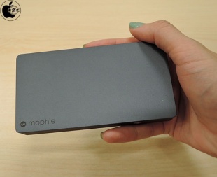 mophie spacestation External Battery and Storage（32GB）