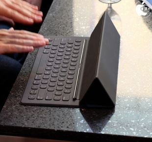 iPad Pro Smart Keyboard
