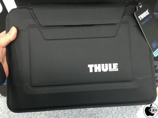 Thule Gauntlet 3.0 Envelope Case for MacBook Air