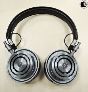 Master & Dynamic MH30