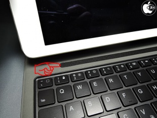 Anker Bluetooth Folio Keyboard Case for iPad Air 2