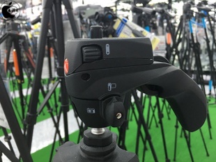 Manfrotto Compact Action Tripod