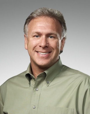 Philip W. Schiller氏