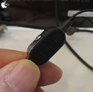 Master & Dynamic ME03 In-Ear Headphones