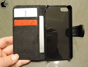 Snugg iPhone 5/5s Flip Case