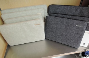 Incase Slim Sleeve with Ecoya