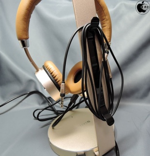 Satechi Aluminum USB 3.0 Headphone Stand